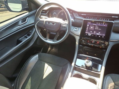 2025 Jeep Grand Cherokee Altitude 4x4