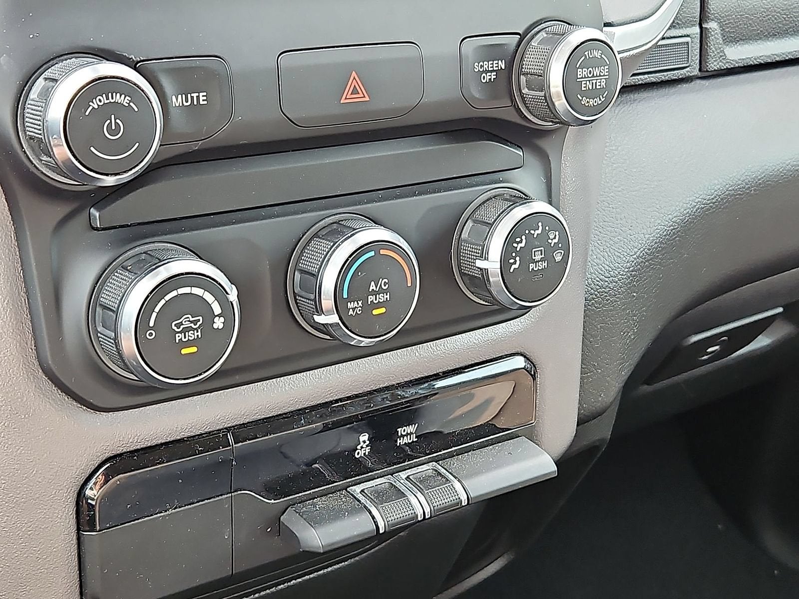 2019 RAM 1500 Big Horn/Lone Star Crew Cab 4x4 5'7" Box