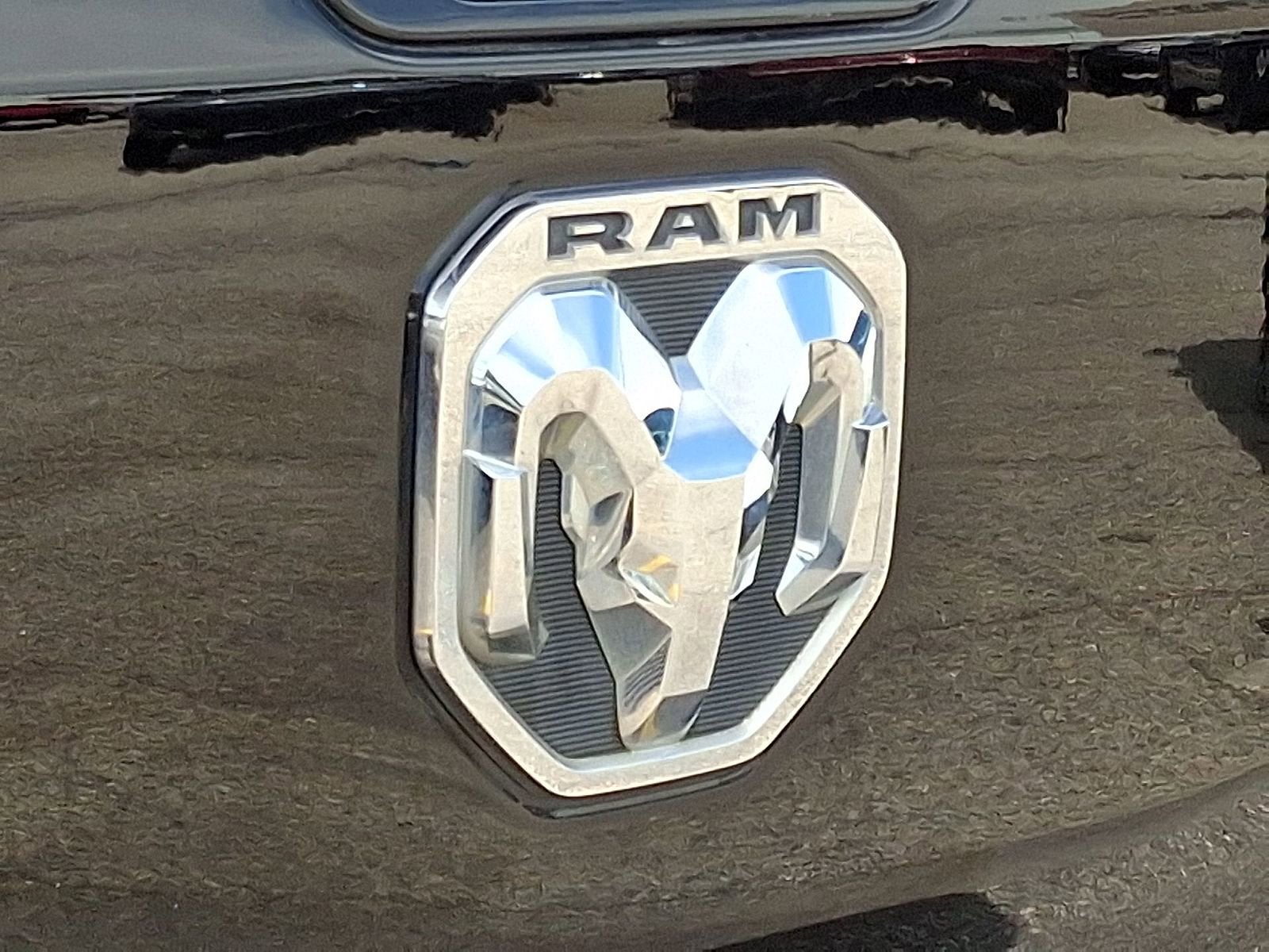 2019 RAM 1500 Limited Crew Cab 4x4 5'7" Box