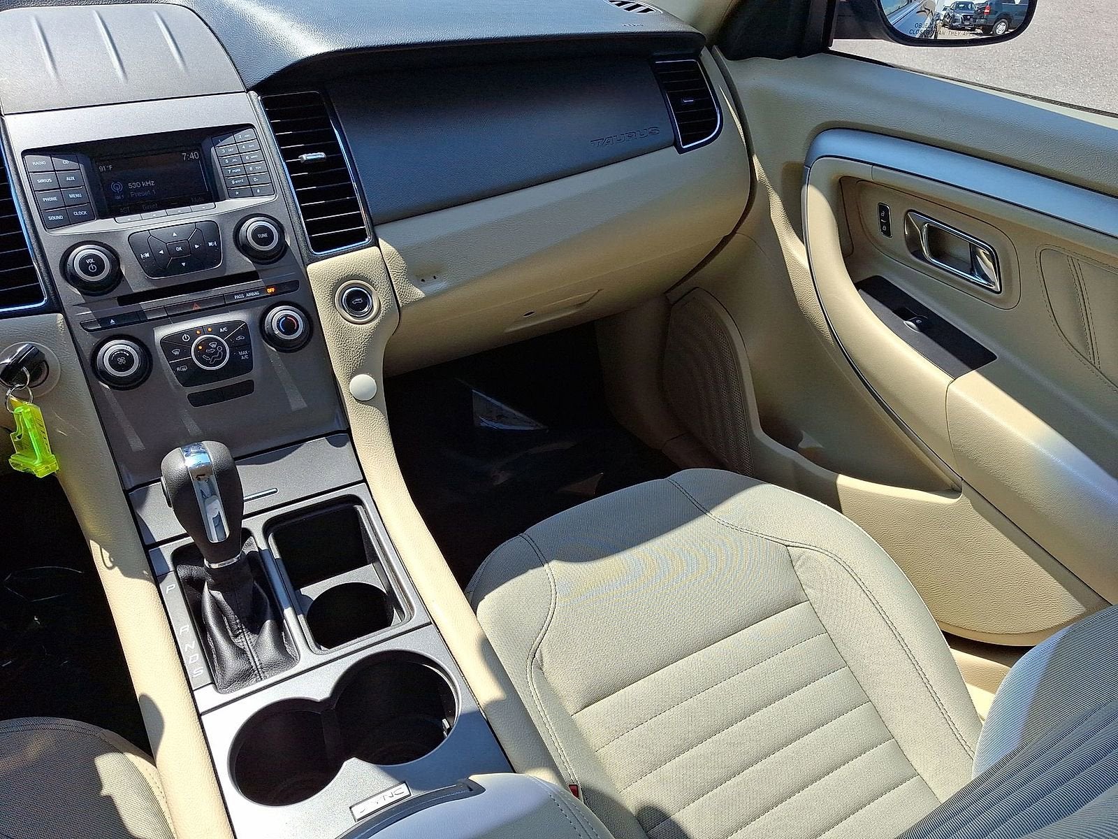 2018 Ford Taurus SE