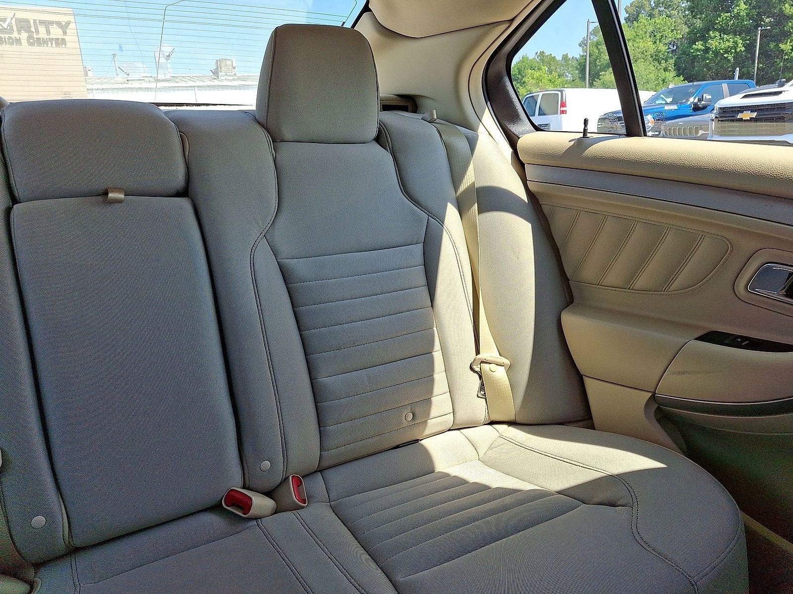 2018 Ford Taurus SE