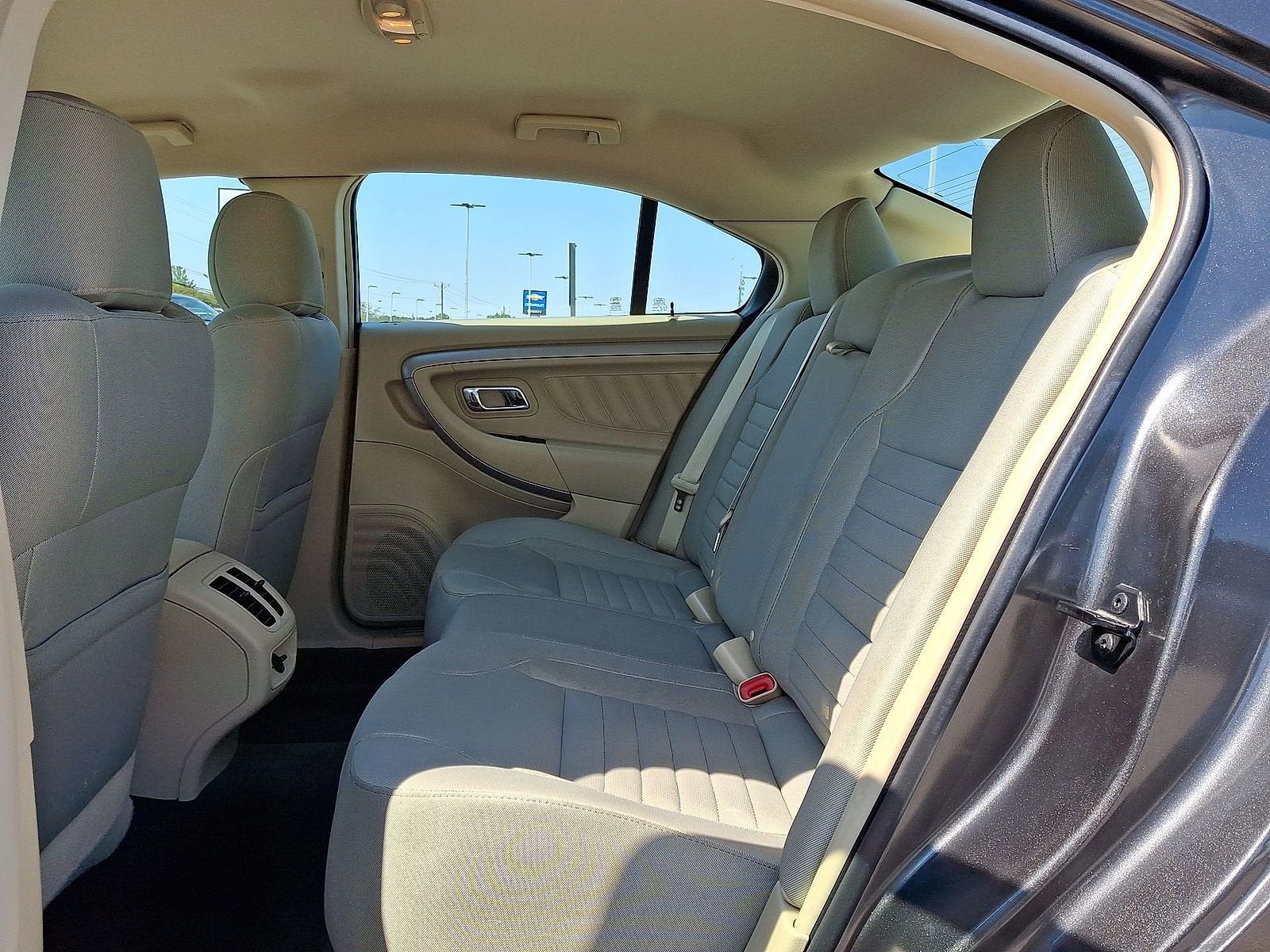 2018 Ford Taurus SE