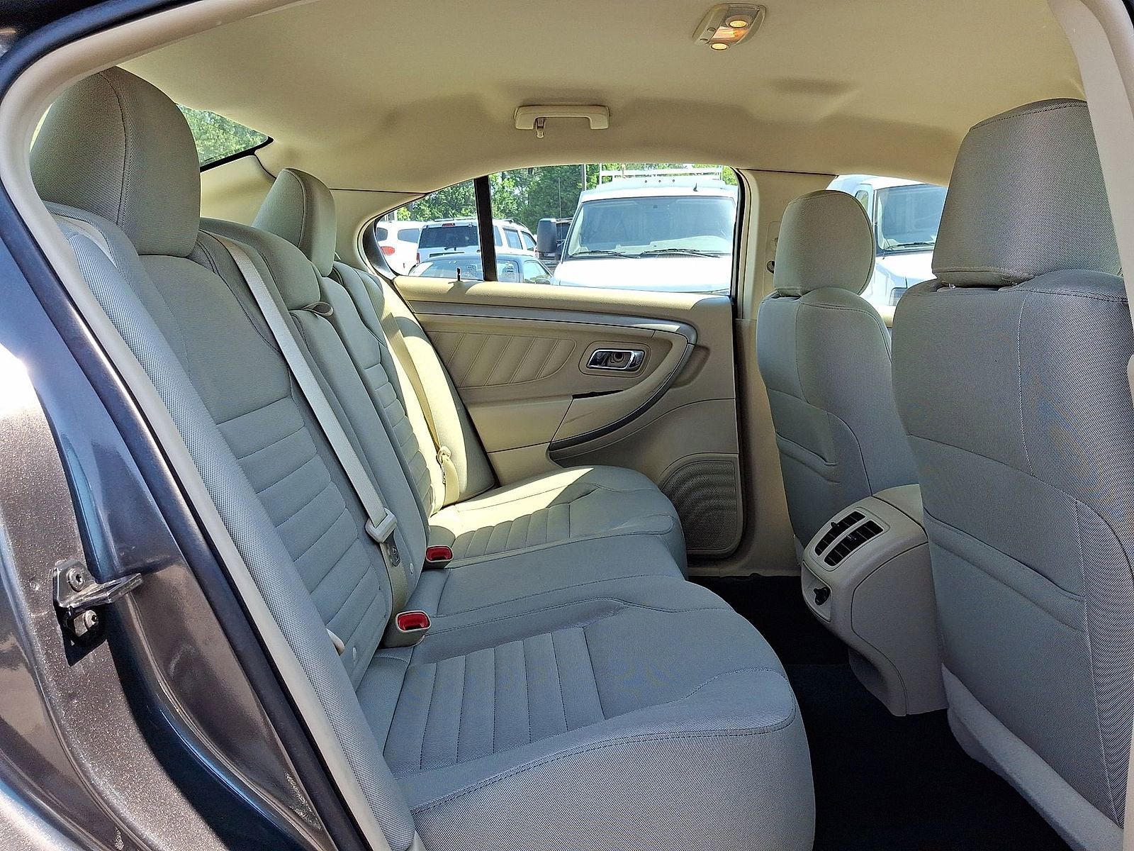 2018 Ford Taurus SE