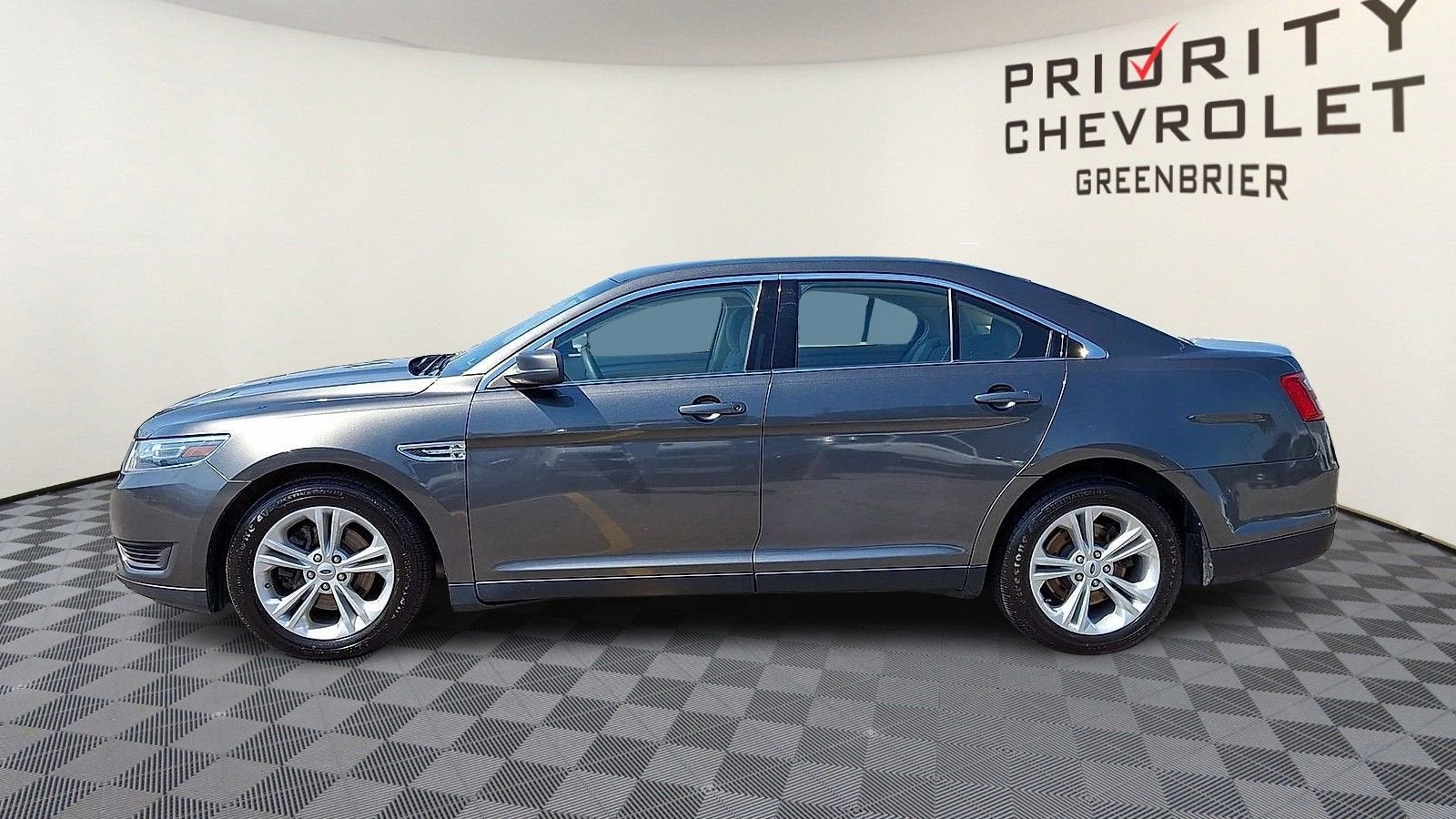 2018 Ford Taurus SE