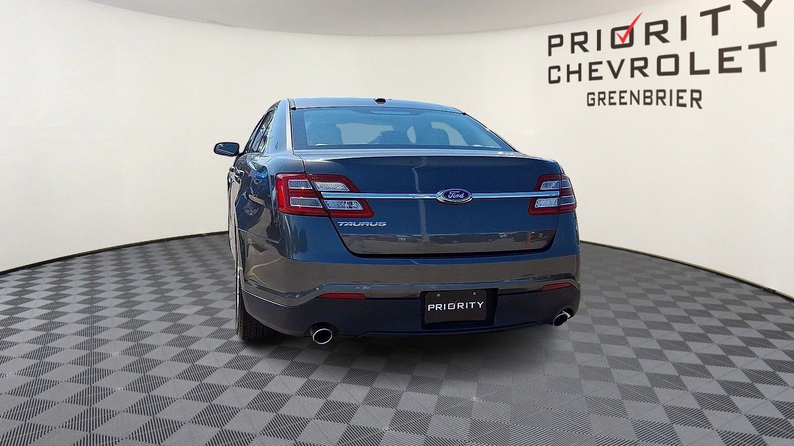 2018 Ford Taurus SE
