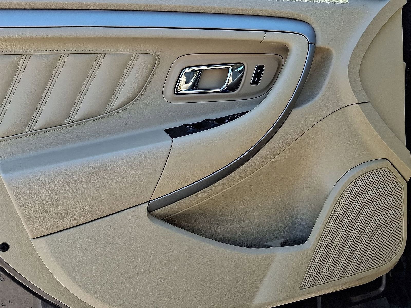 2018 Ford Taurus SE