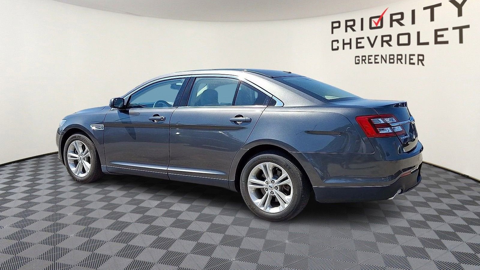 2018 Ford Taurus SE
