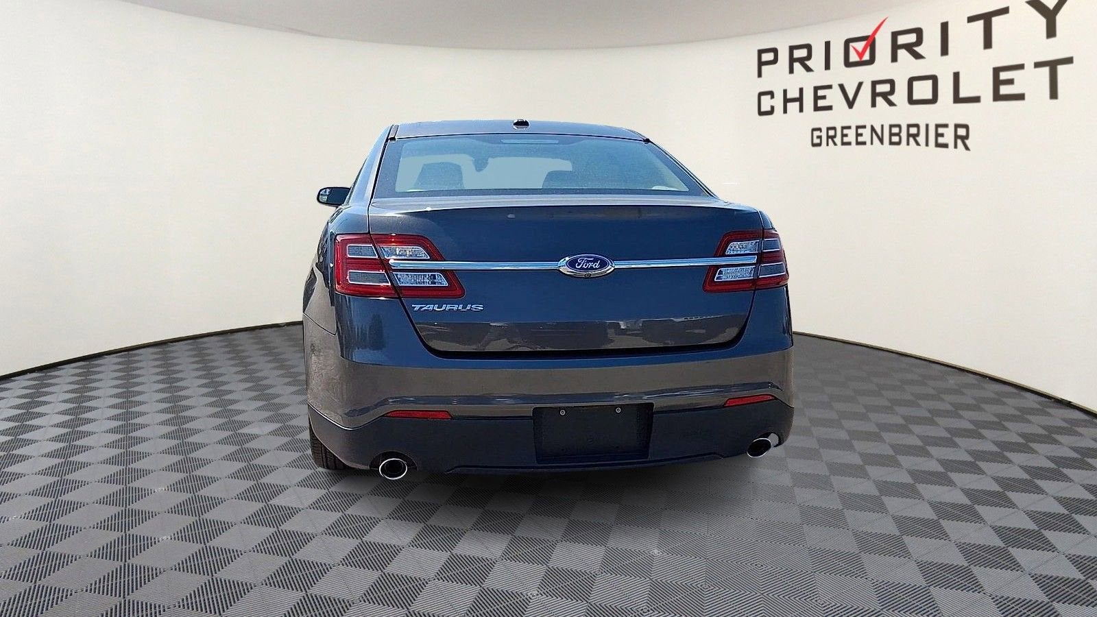 2018 Ford Taurus SE