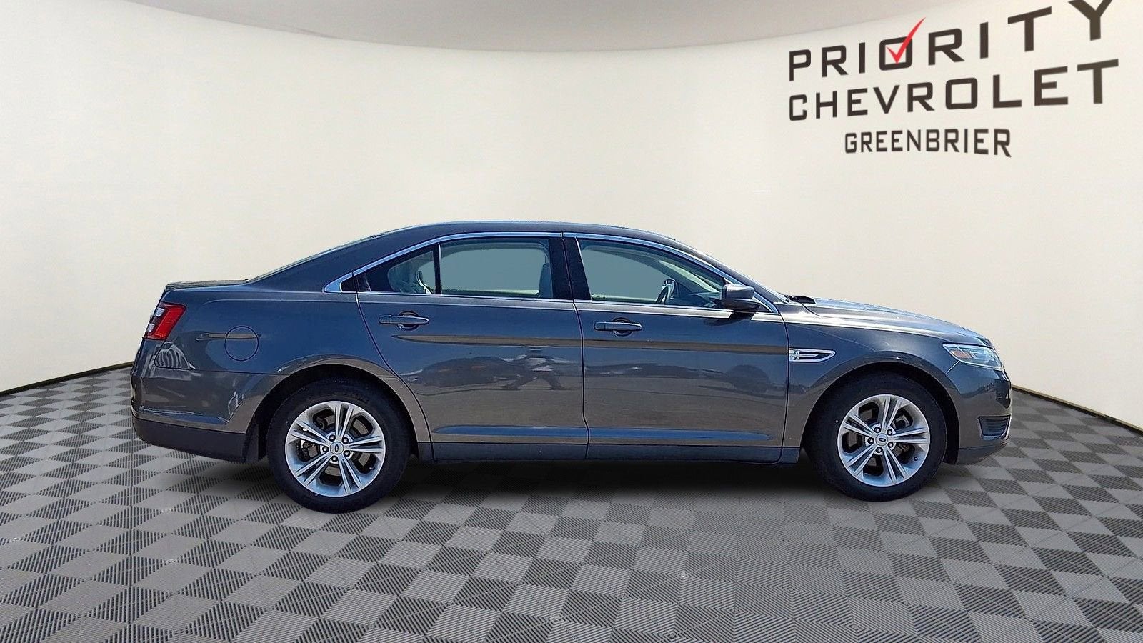 2018 Ford Taurus SE