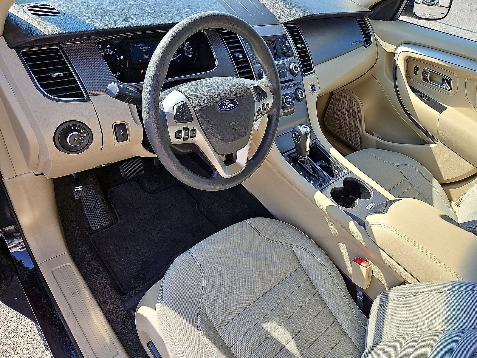 2018 Ford Taurus SE