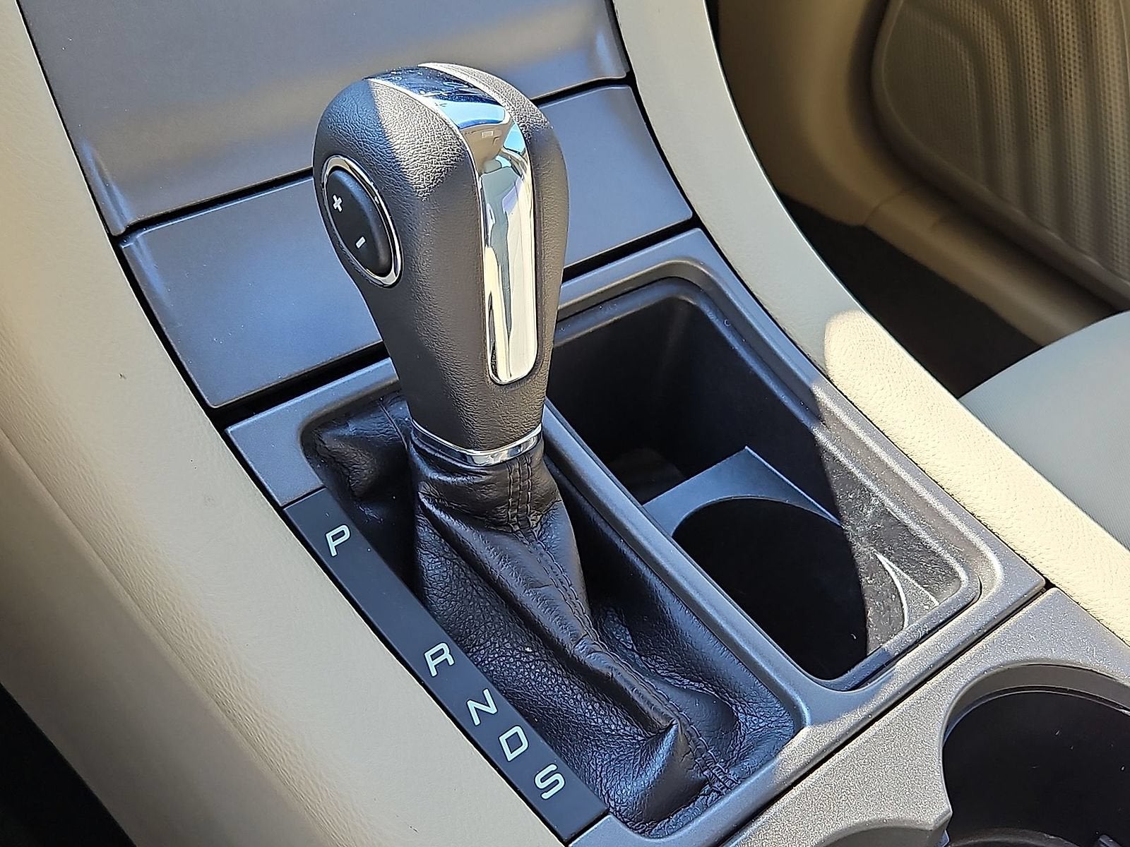 2018 Ford Taurus SE