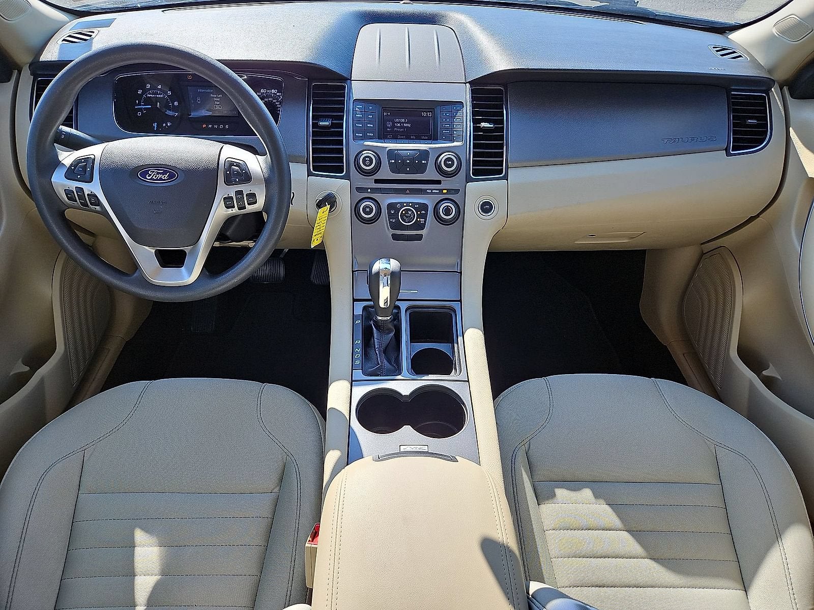2018 Ford Taurus SE