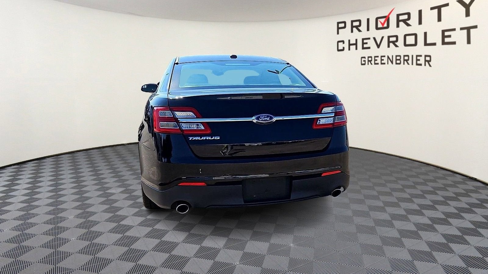 2018 Ford Taurus SE
