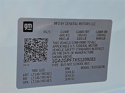 2025 Chevrolet Express Passenger 3500 1LT