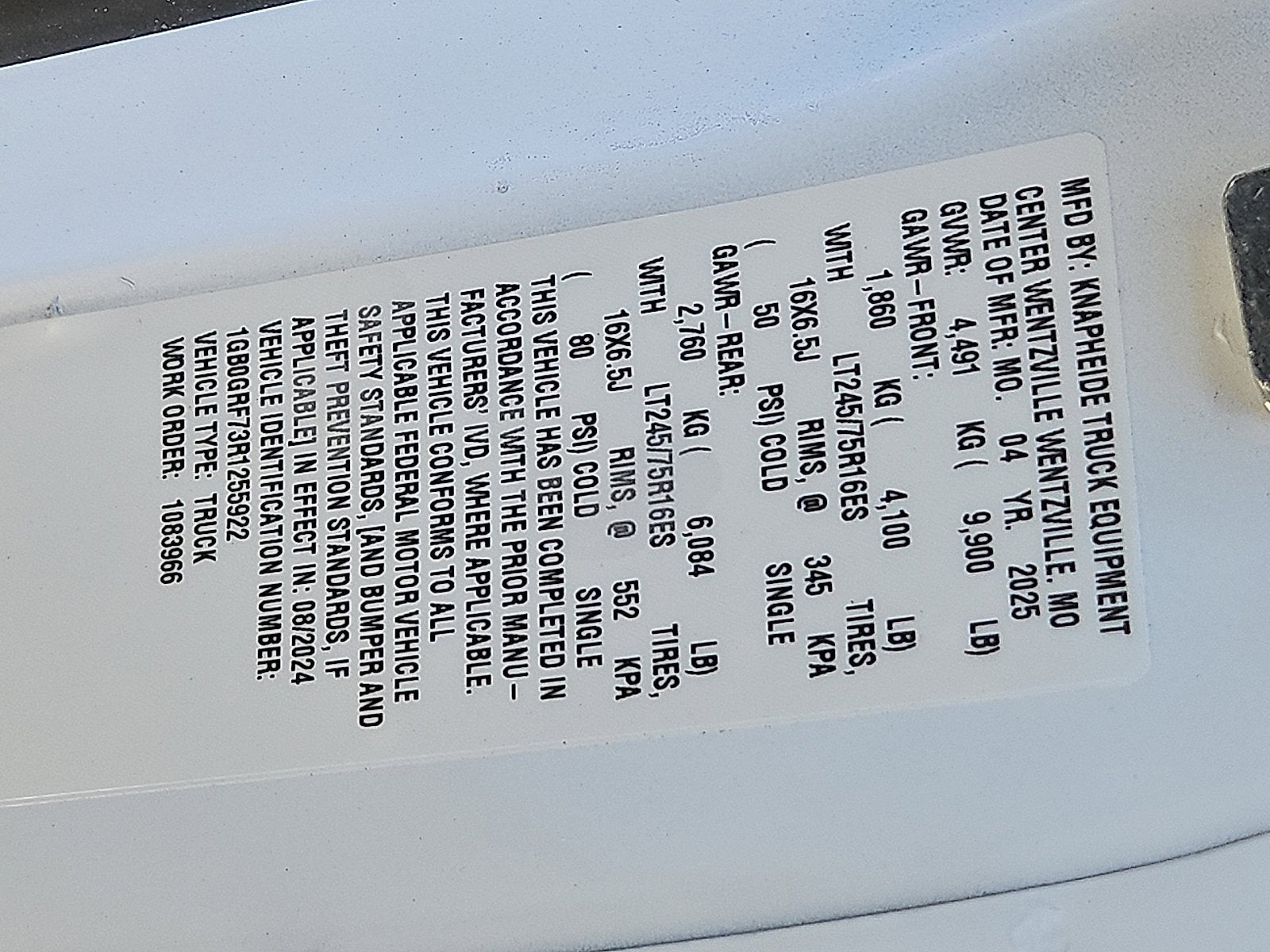 2024 Chevrolet Express Cutaway 3500 1WT