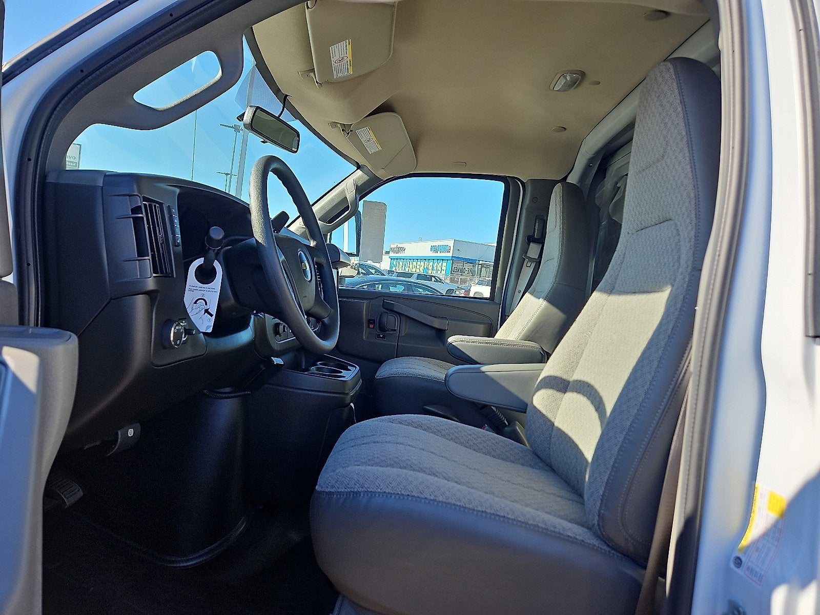 2024 Chevrolet Express Cutaway 3500 1WT