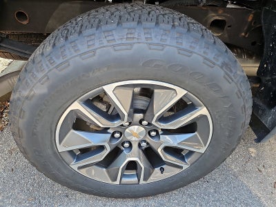 2025 Chevrolet Silverado 1500 LT (2FL)