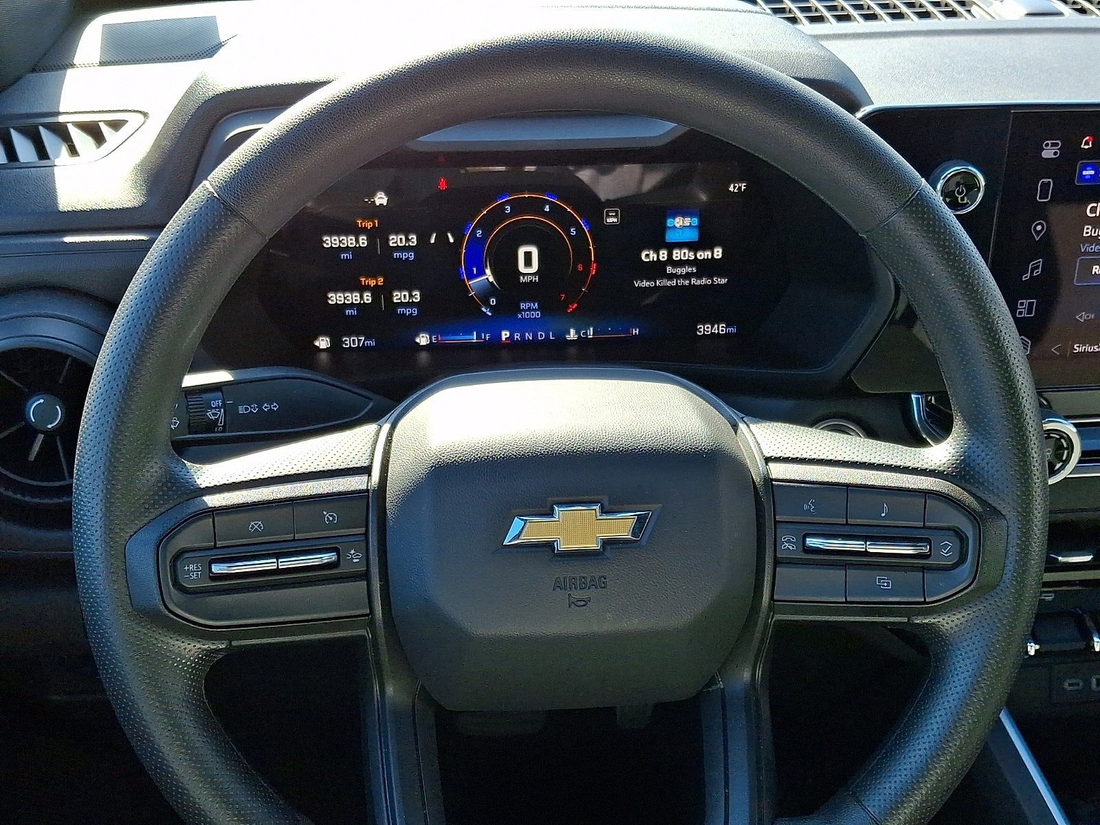 2025 Chevrolet Colorado WT/LT