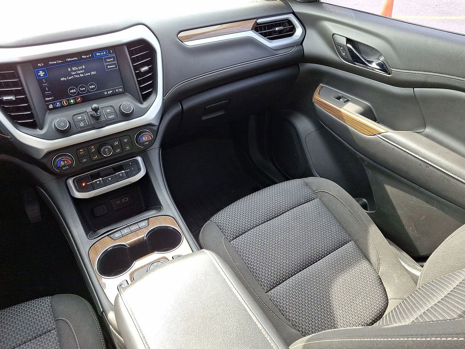 2020 GMC Acadia SLE