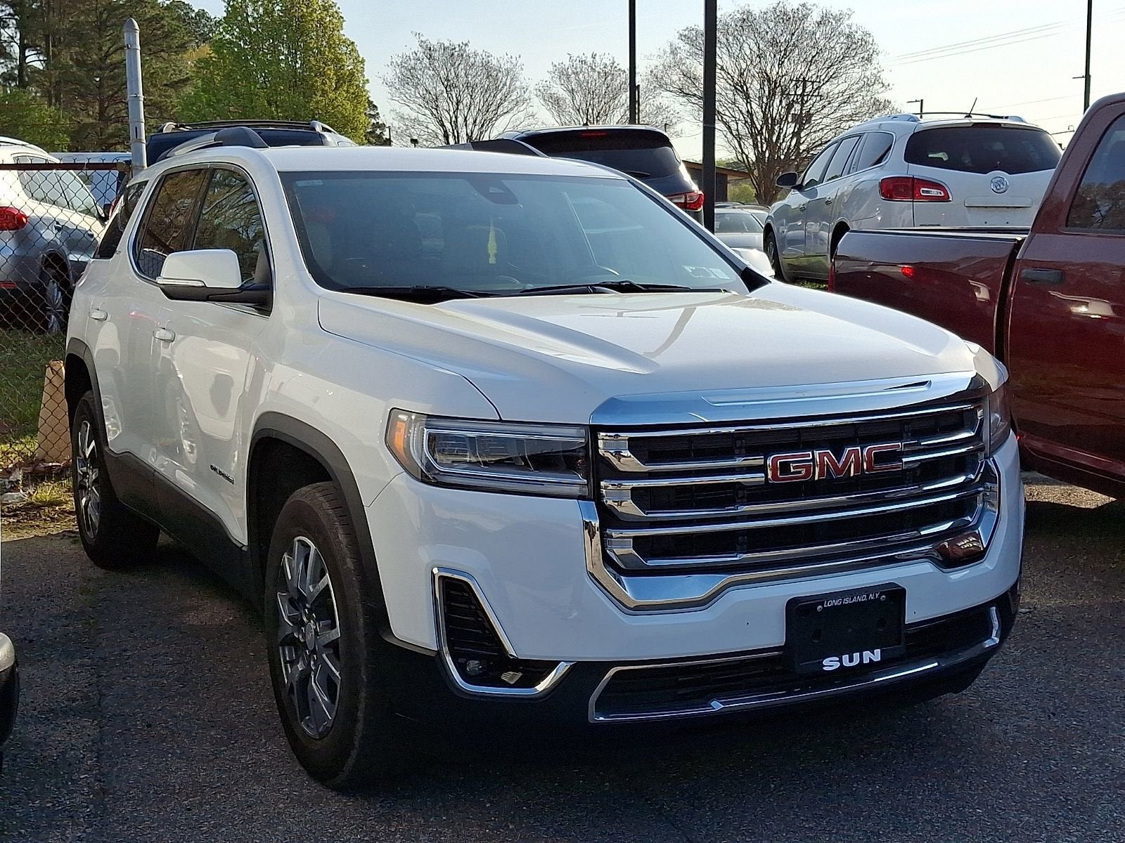 2023 GMC Acadia SLT