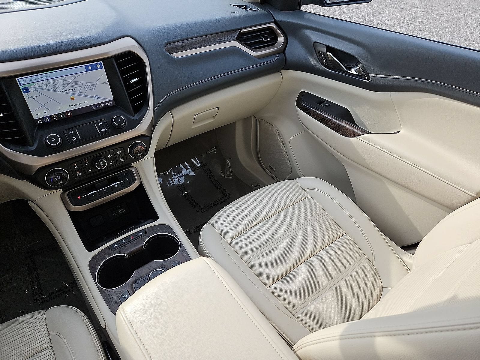 2023 GMC Acadia Denali