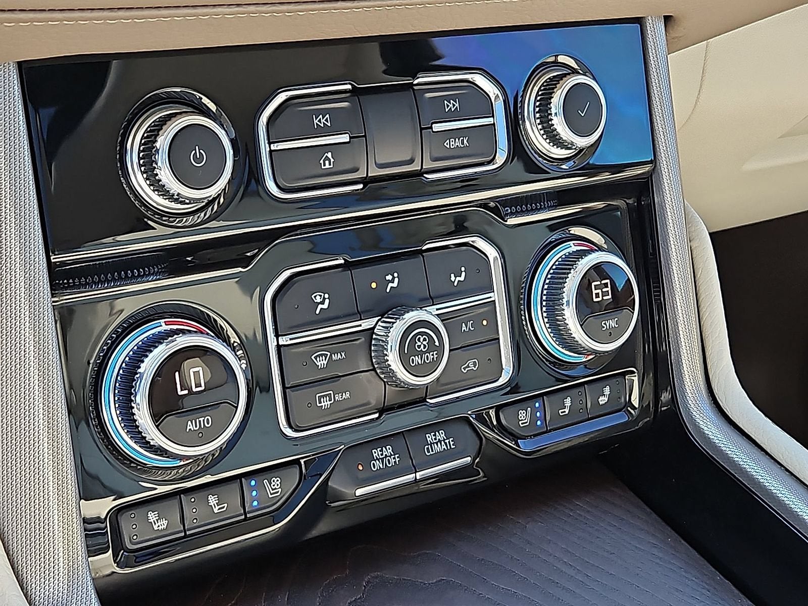 2023 GMC Yukon XL Denali