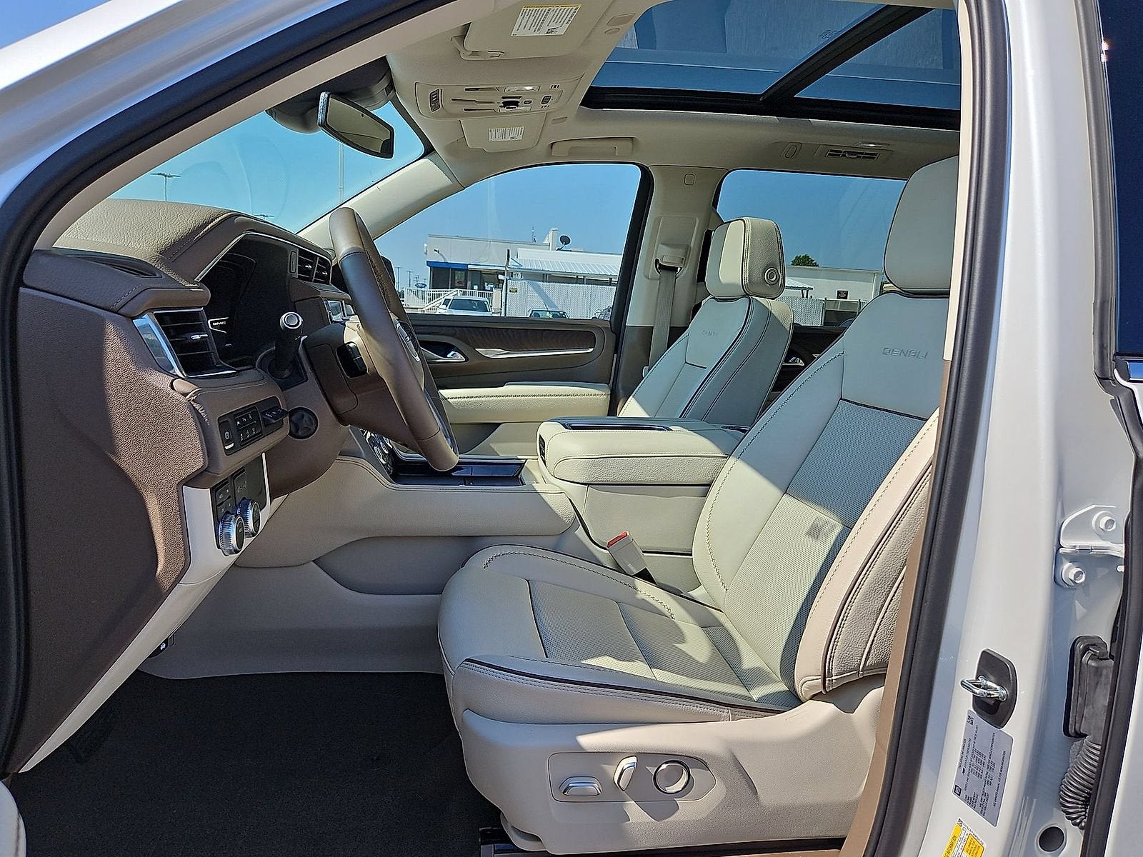 2023 GMC Yukon XL Denali