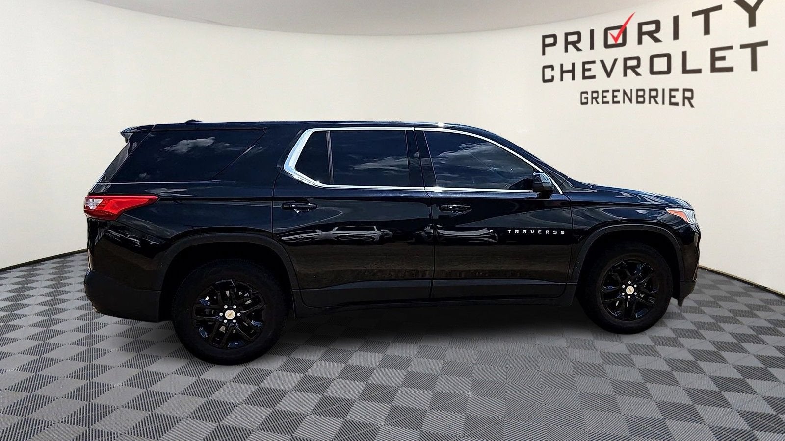 2021 Chevrolet Traverse LS