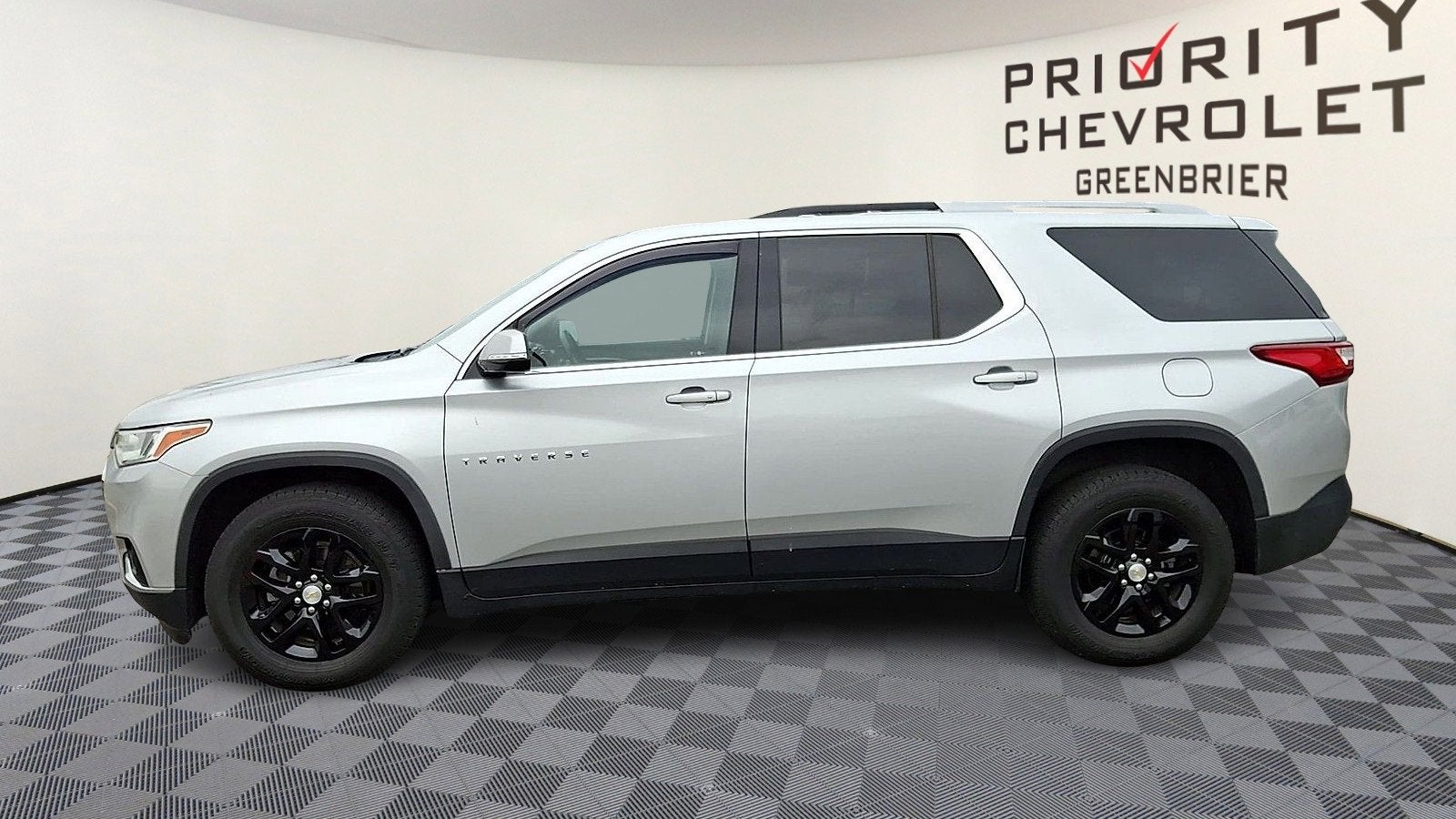 2018 Chevrolet Traverse LT Cloth