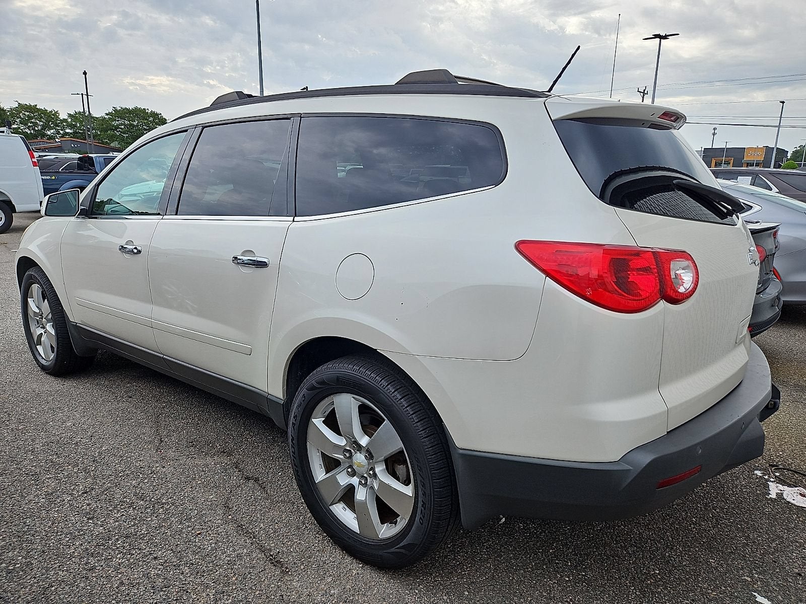 2011 Chevrolet Traverse LT w/1LT
