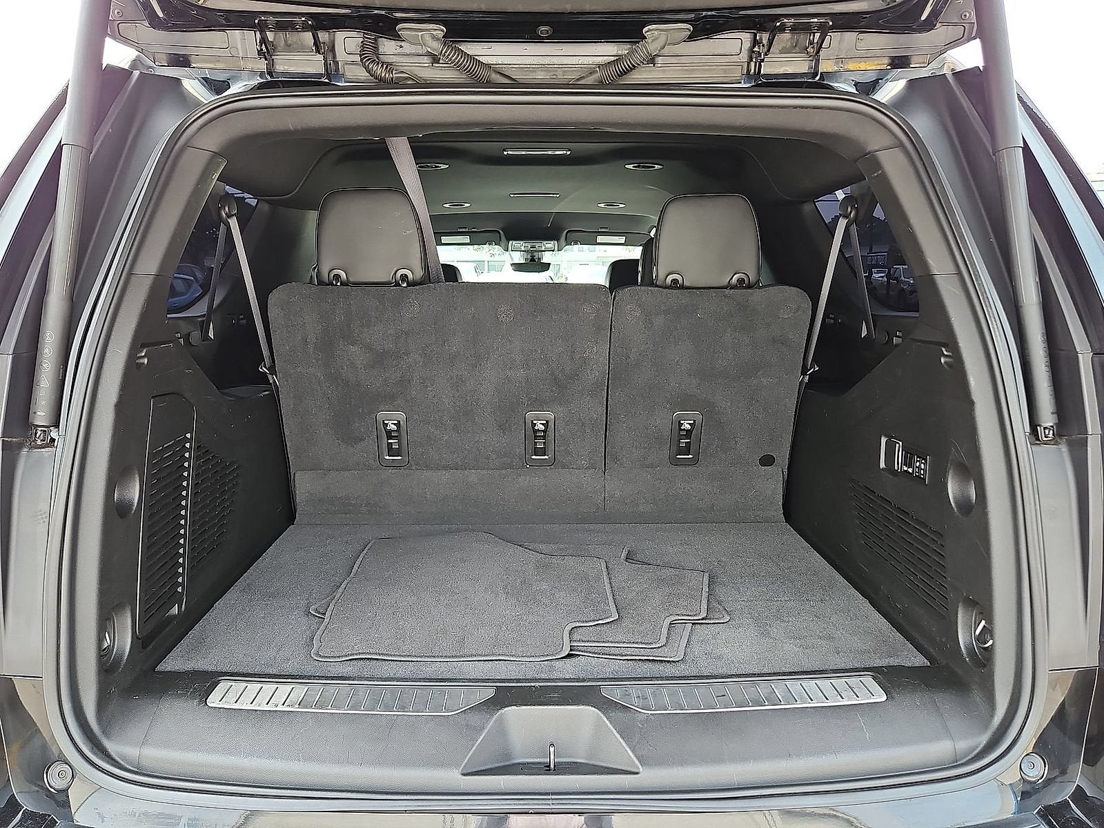 2021 Chevrolet Suburban High Country