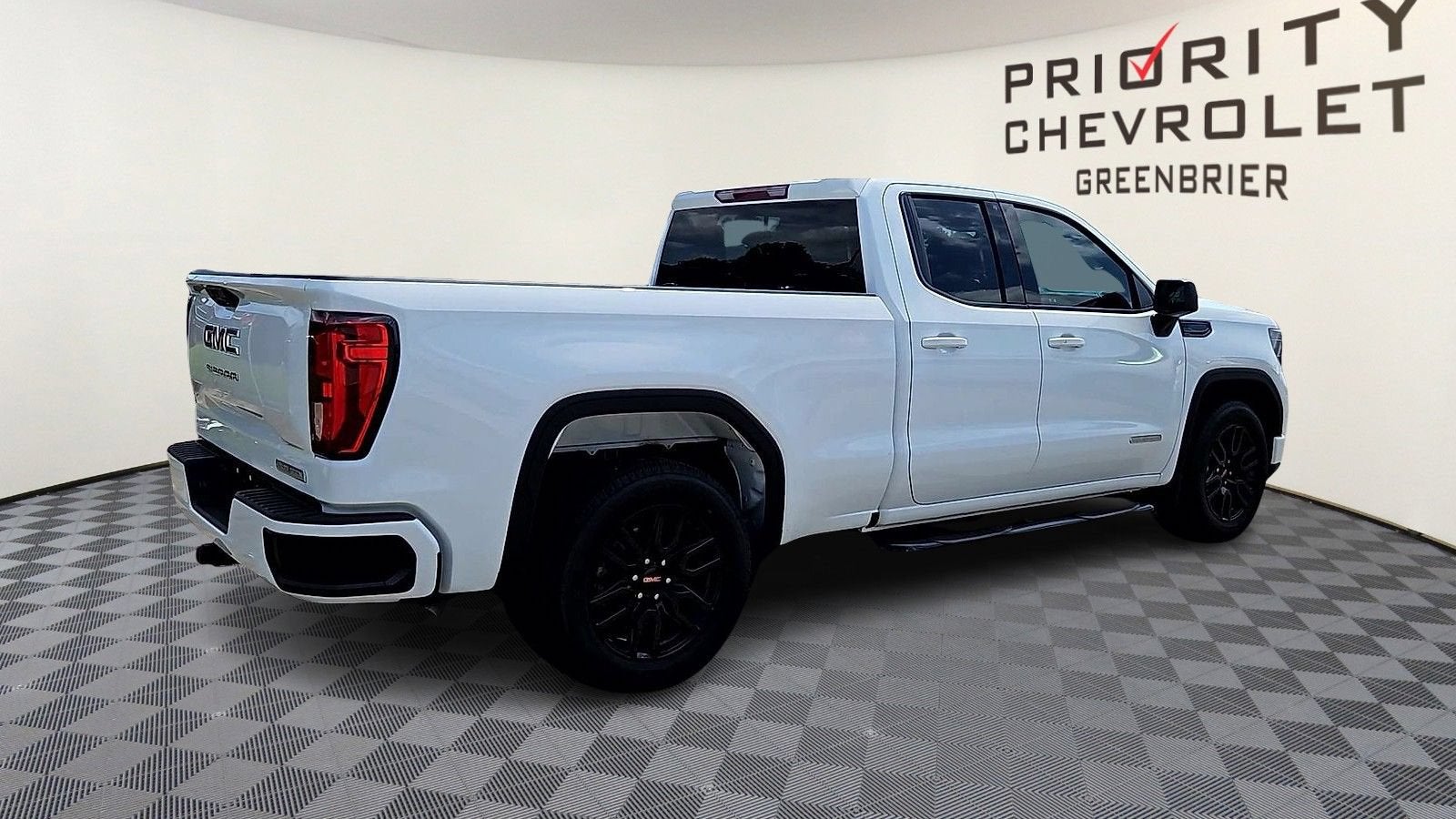 2023 GMC Sierra 1500 Elevation