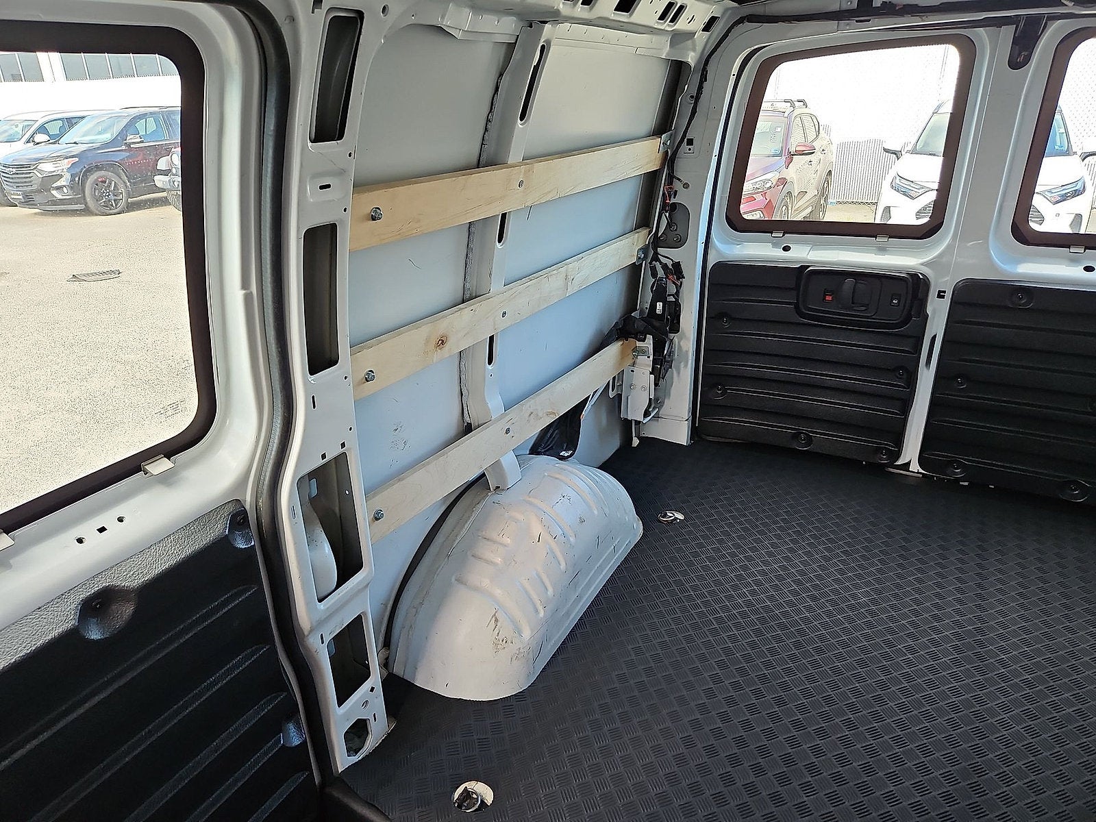 2025 GMC Savana Cargo Work Van