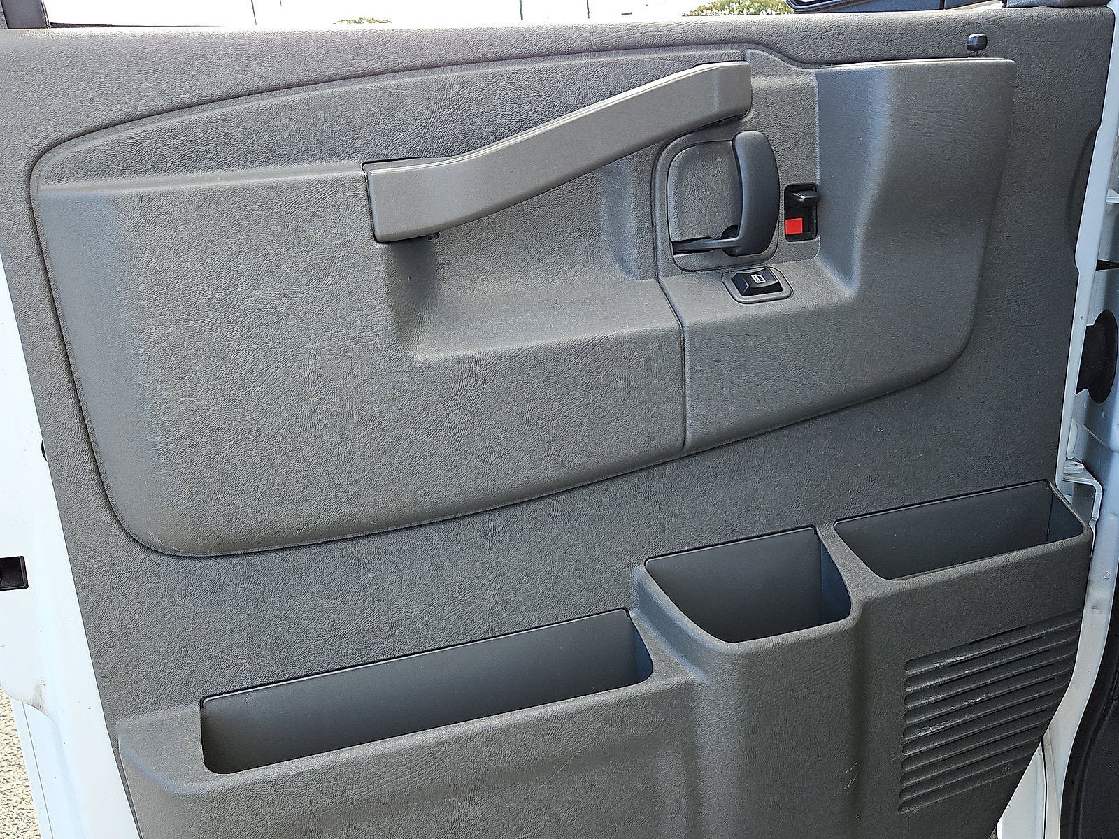 2025 GMC Savana Cargo Work Van