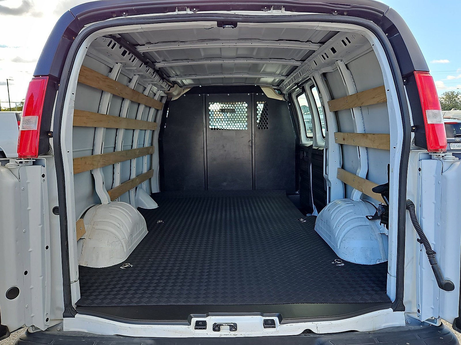 2025 GMC Savana Cargo Work Van