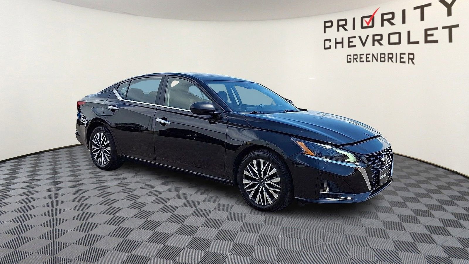 2025 Nissan Altima SV FWD