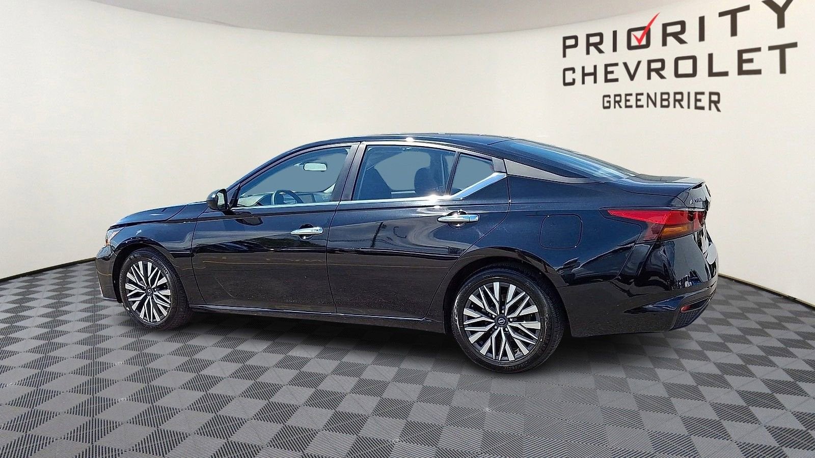 2025 Nissan Altima SV FWD