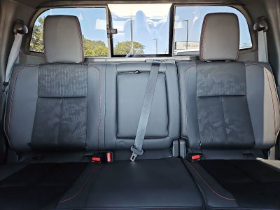 2024 Nissan TITAN Crew Cab PRO-4X 4x4