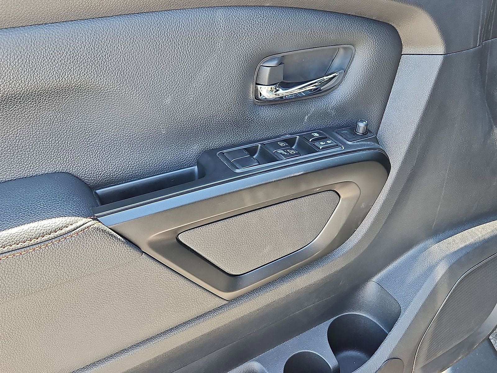 2024 Nissan TITAN Crew Cab PRO-4X 4x4