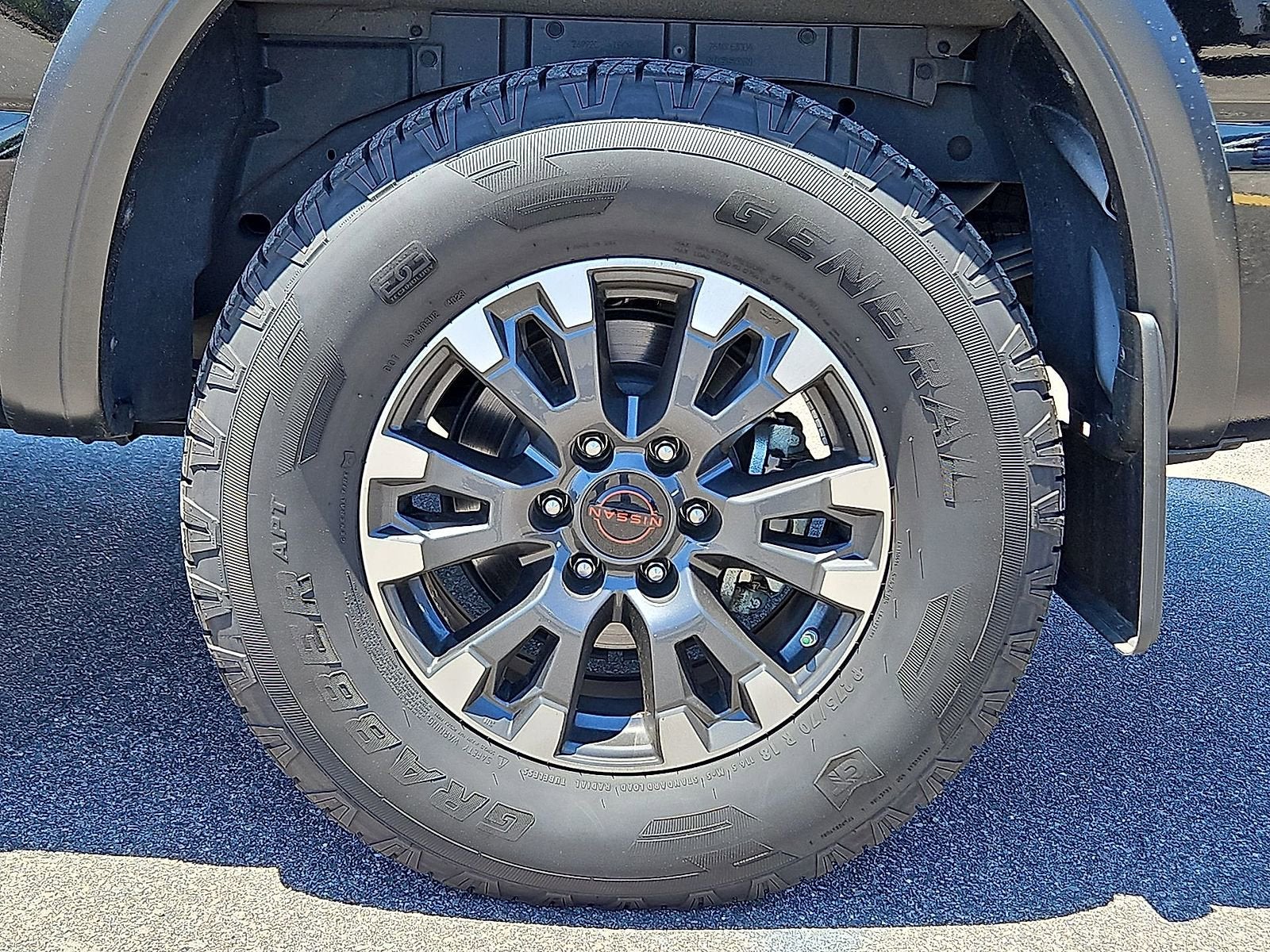 2024 Nissan TITAN Crew Cab PRO-4X 4x4