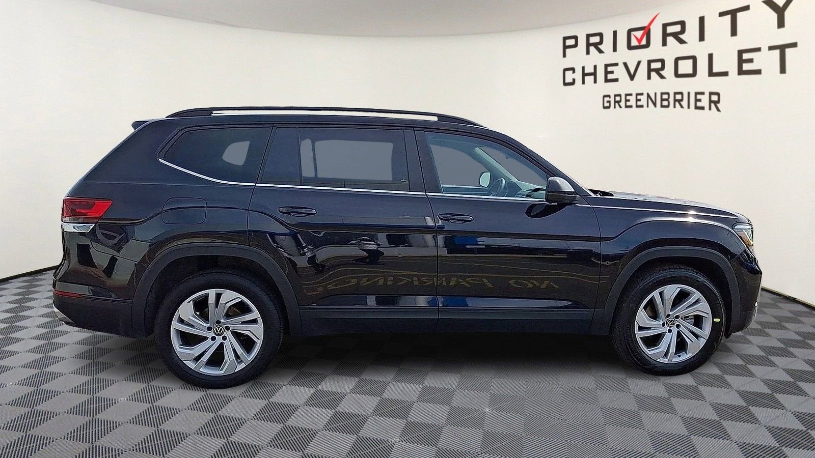 2023 Volkswagen Atlas 3.6L V6 SE w/Technology