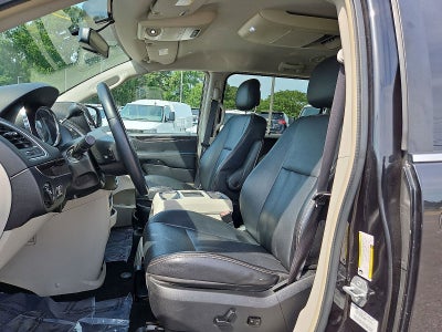 2014 Chrysler Town & Country Touring