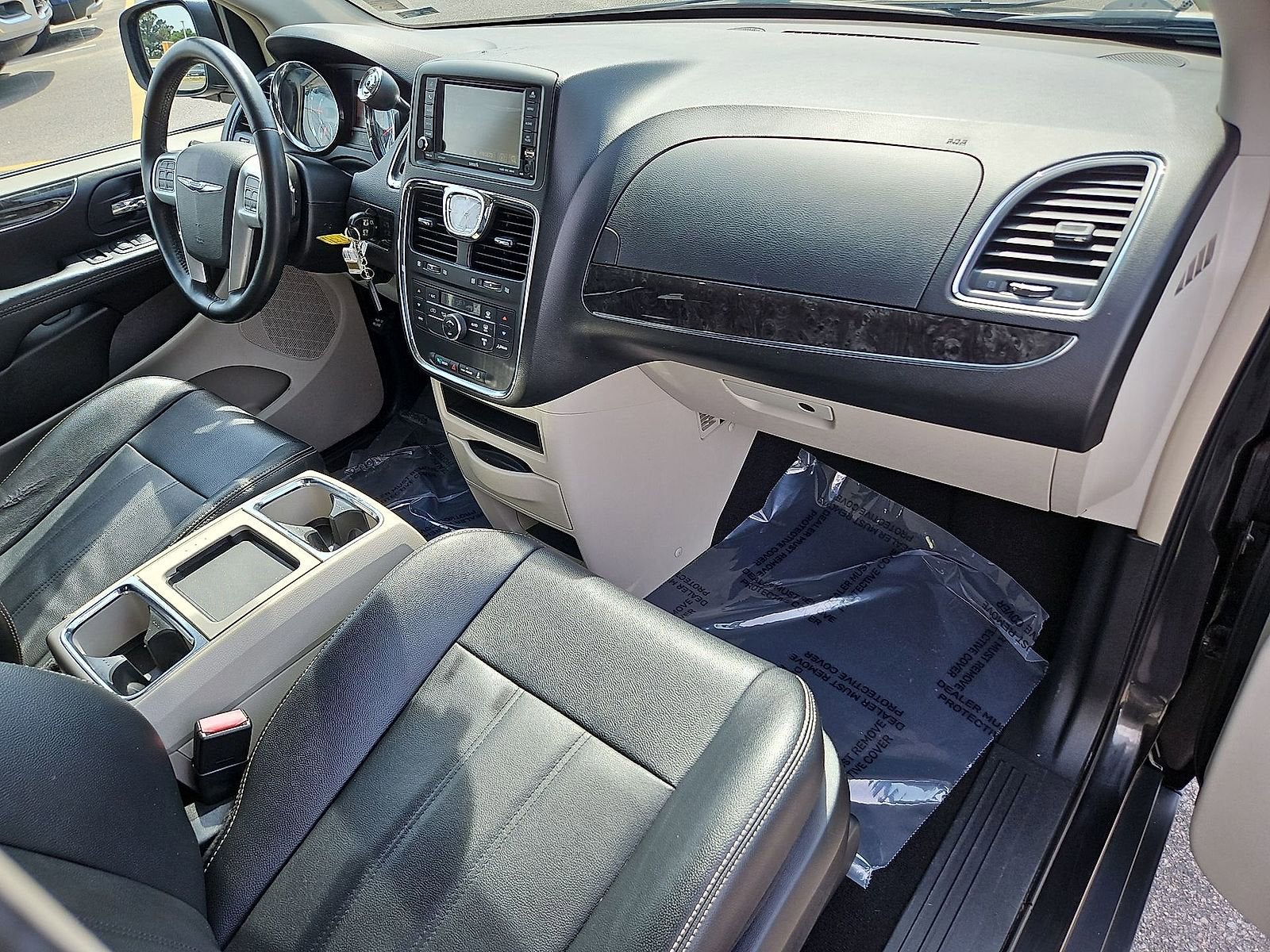 2014 Chrysler Town & Country Touring