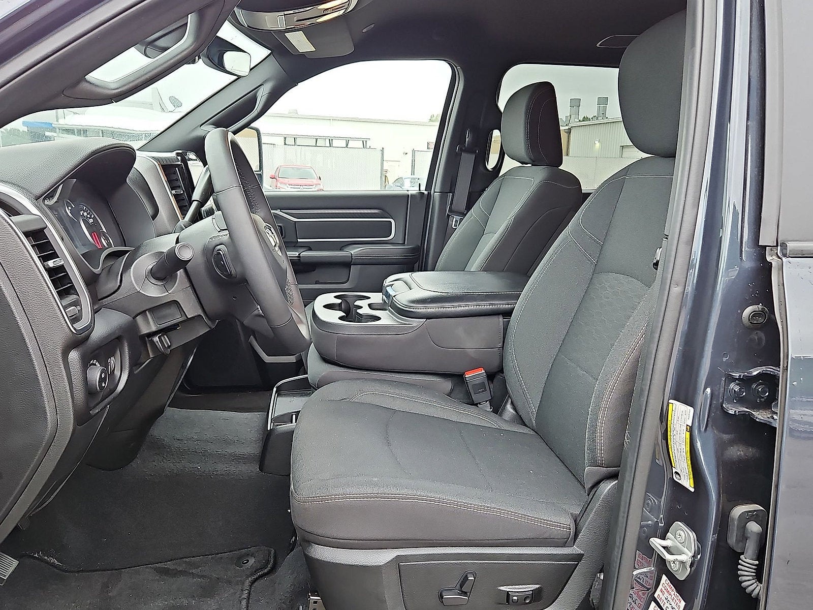 2025 RAM 2500 Big Horn Crew Cab 4x4 6'4" Box