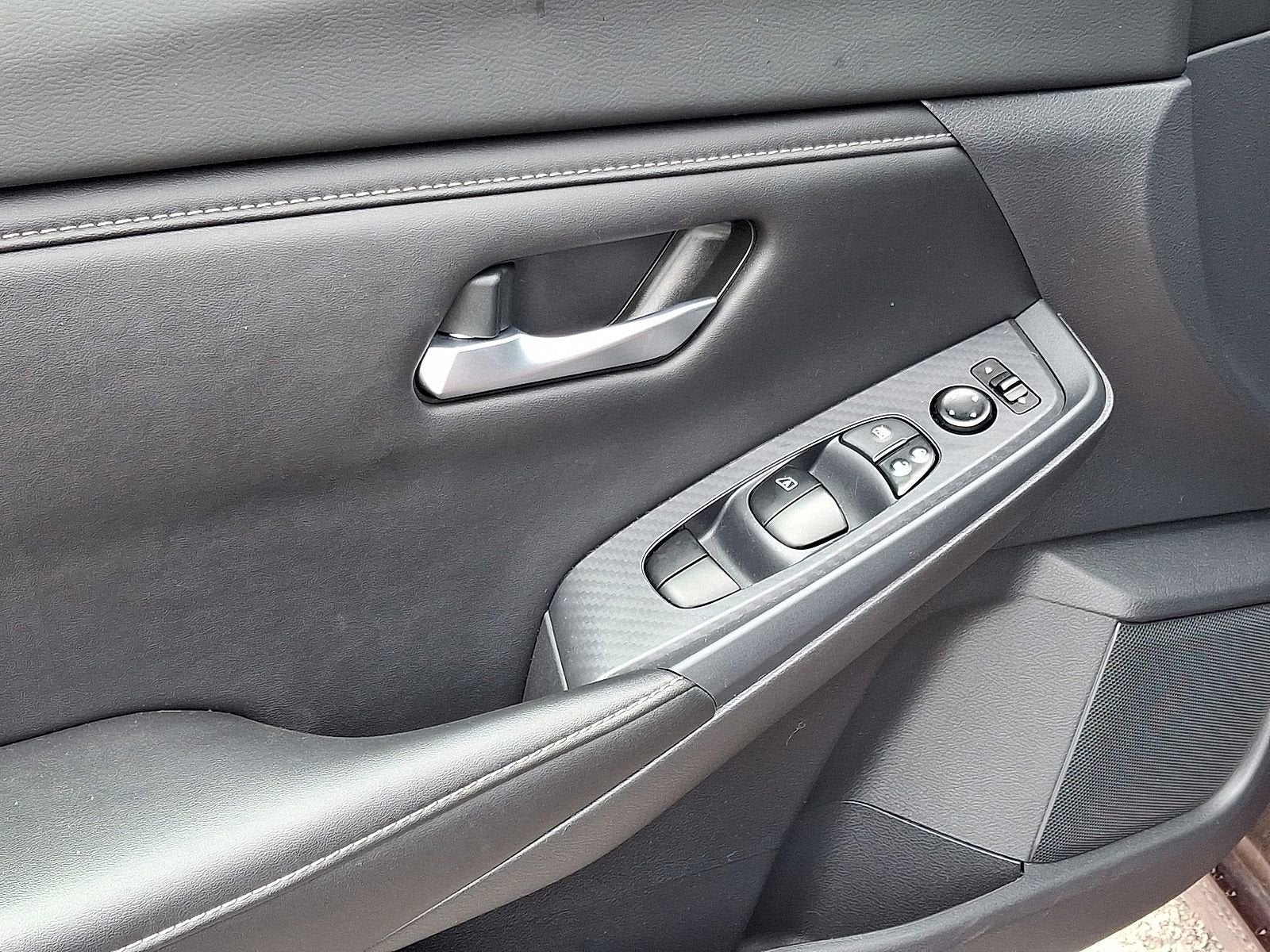 2022 Nissan Sentra SV Xtronic CVT