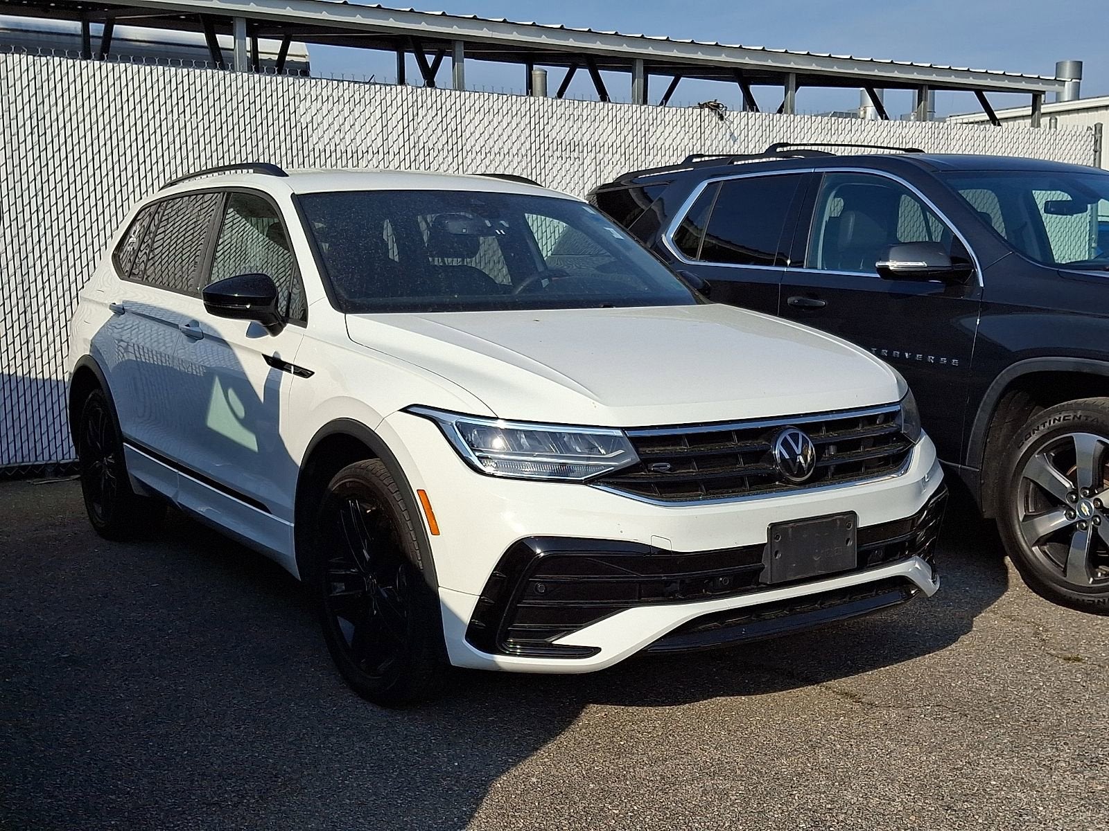 2022 Volkswagen Tiguan 2.0T SE R-Line Black