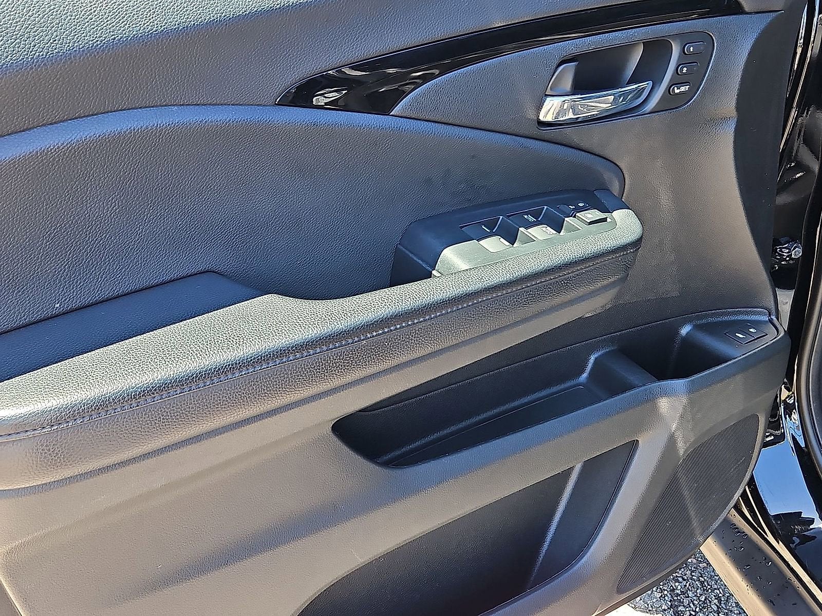 2021 Honda Pilot AWD Touring 8 Passenger