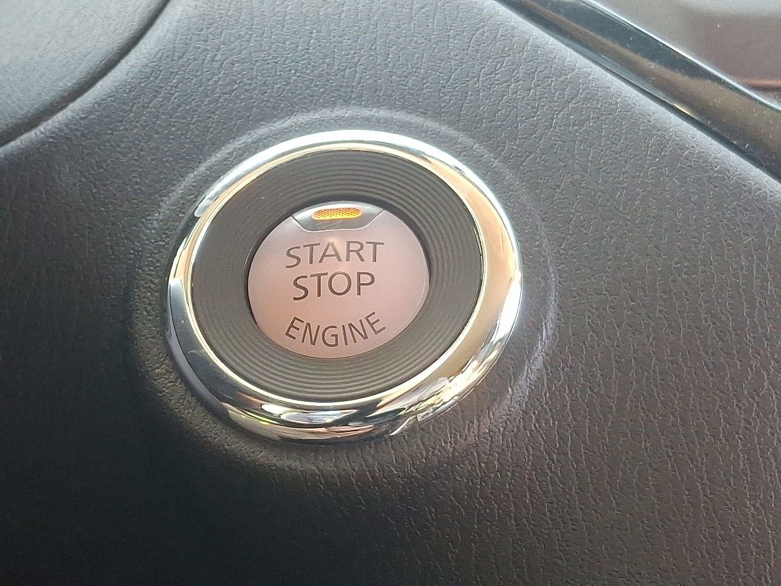 2020 Nissan Pathfinder S