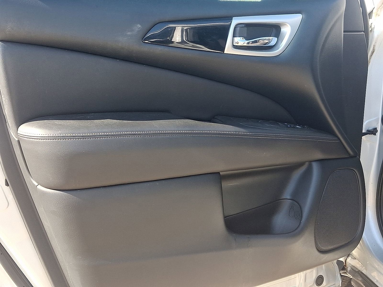 2020 Nissan Pathfinder S