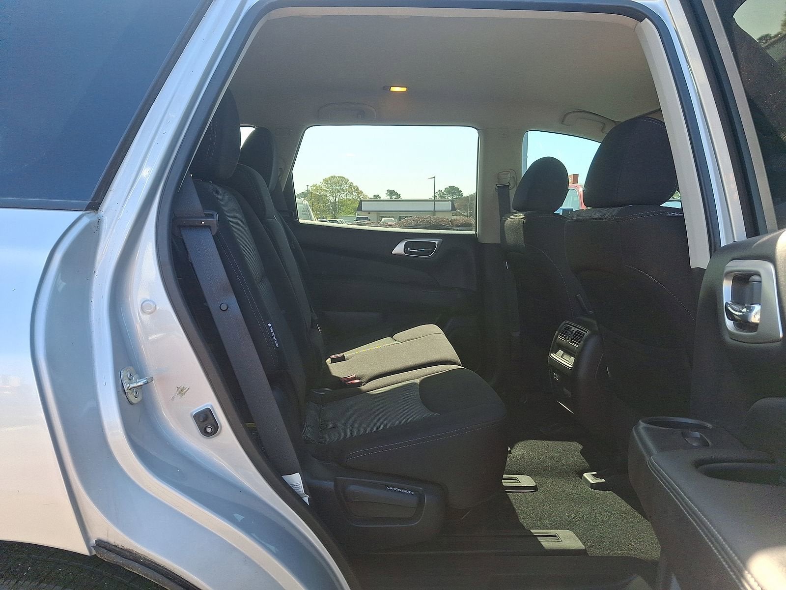 2020 Nissan Pathfinder S